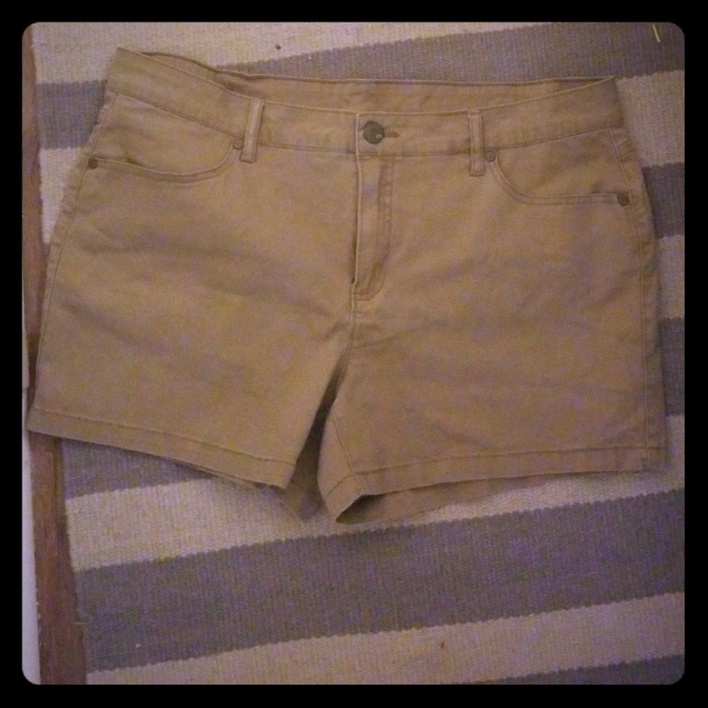 Faded Glory Kaki shorts